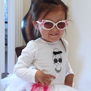 Little girl top and shorts